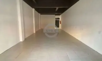 Ponto comercial para alugar na Avenida Cristóvão Colombo, 882, Floresta, Porto Alegre por R$ 3.500