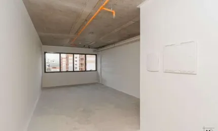 Sala comercial para alugar na Avenida Assis Brasil, 2827, Cristo Redentor, Porto Alegre por R$ 1.600