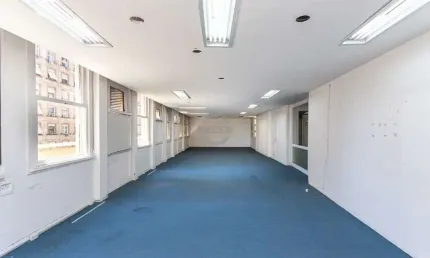 Sala comercial com 5 salas para alugar na Engenheiro Acilino Carvalho, 10, Centro Histórico, Porto Alegre por R$ 5.500