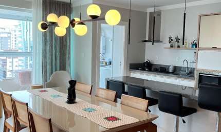 Apartamento com 4 quartos à venda na Rua 230, 375, Meia Praia, Itapema