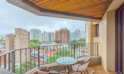 Apartamento com 150m², 3 dormitórios, sendo 3 suítes, 3 vagas.