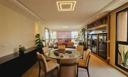 Totalmente reformado! 4 dorms, 3 suítes, 3 vagas e com 211m² - moema