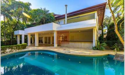 CASA EM CONDOMÍNIO FECHADO ALTO PADRÃO JARDIM CORDEIRO