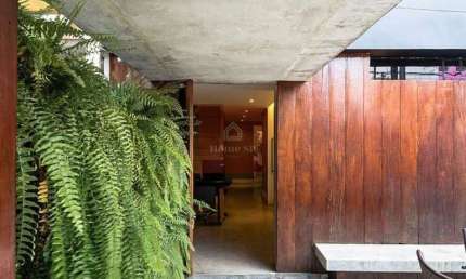 Casa comercial reformada e impecável em excelente localização