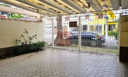 Sobrado com 3 dormitórios, 1 suíte, 2 vagas e com 188m² - Chácara Santo Antônio