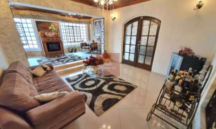 Um Refúgio na Saúde: Sua nova casa de 224m² (Estuda permuta na Saúde)