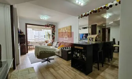 Apartamento com 3 Dormitórios, sendo 1 suíte, 2 vagas e com 97m² de área útil - Vila Clementino