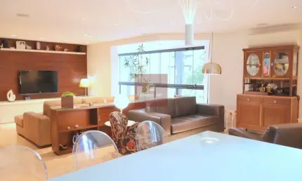 Apartamento com 172m², 4 dormitórios, sendo 3 suítes, 2 vagas.
