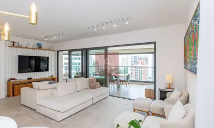 Apartamento com 2 suítes, 2 vagas e com 117m² - Campo Belo
