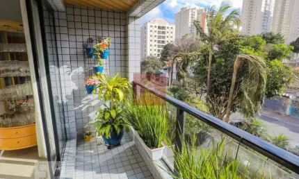 Apartamento com 2 dormitórios, sendo 1 suíte, 2 vagas e com 79m² - Bosque da Saúde