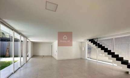 Alto da Boa Vista; casa em condomínio com 472 metros,03 suítes,03 vagas.