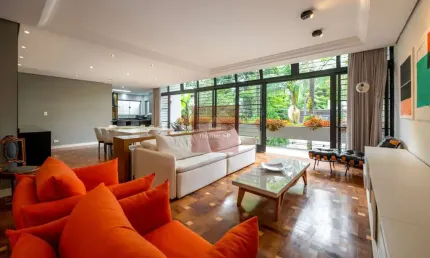 Brooklin Velho, Casa térrea excelente, com 5suites,academia, churrasqueira e piscina