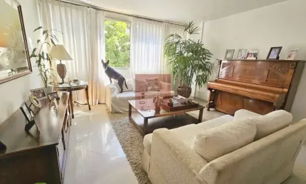 Apartamento com 132m², 3 dormitórios, sendo 1 suíte, 1 vaga.