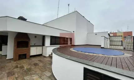 Cobertura duplex em Moema bairro nobre e bem arborizado