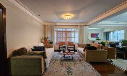 Sobrado com 4 dormitórios, sendo 1 suíte, 3 vagas e com 230m² - Planalto Paulista