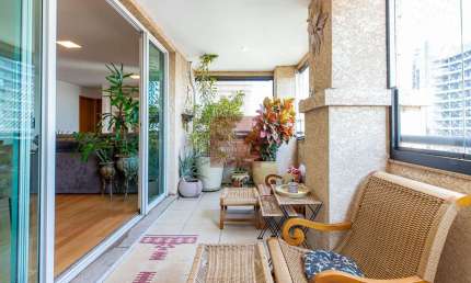 Apartamento com 125m², 3 dormitórios, 1 suíte, 3 vagas.