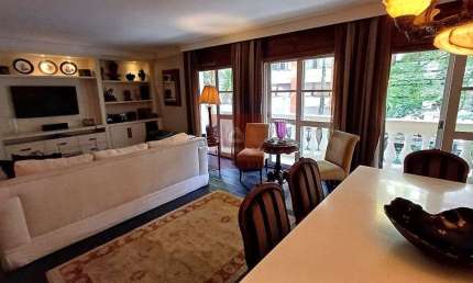 Jardins, Apartamento amplo com 166mts, 2 suites, 4 banheiros, 1 vaga, perto metrô