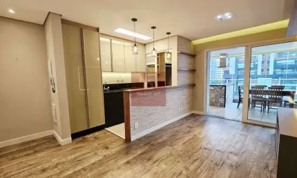 Totalmente reformado! são 2 dormitórios, 1 suíte, 2 vagas e com 79m² - moema