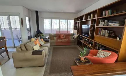 Cobertura avarandada com charme de casa no Brooklin