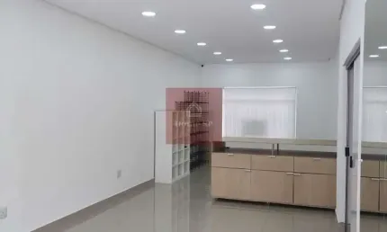 MOEMA, Loja com 130 AC, No térreo Vão livre, e acima 3 salas , 3 vagas
