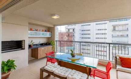 Apartamento tipo para venda com 3 quartos, sendo 3 suítes, 210m²
