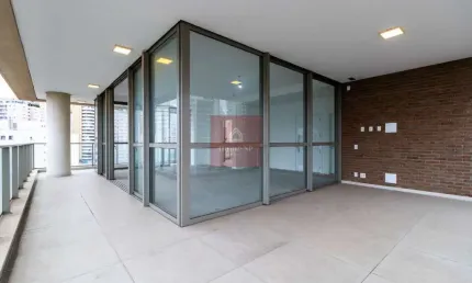 Apartamento tipo para venda com 4 quartos, sendo 4 suítes, 652m²
