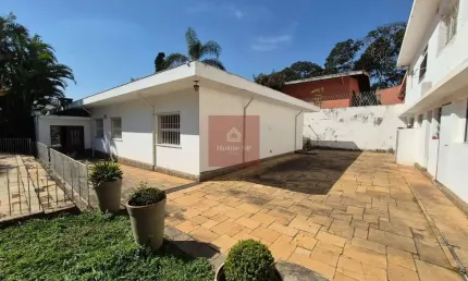 Brooklin velho, casa térrea, 4 quartos, 3 vagas, piscina e churrasqueira