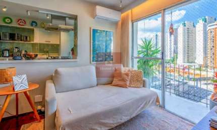 Belíssima cobertura duplex a venda na Vila Olimpia.