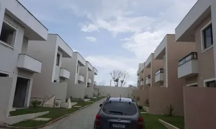 VILLAGGIO POSITANO, LINDAS CASA DE 4/4  EM CONDOMÍNIO FECHADO