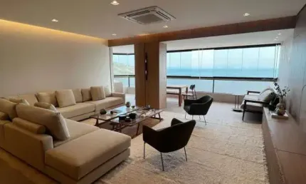 Apartamento montado, reformado e decorado em frente ao mar!
