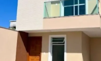 CASA DUPLEX SUPER NOVA COM 3 QUARTOS NA PRAIA DO MORRO / ES