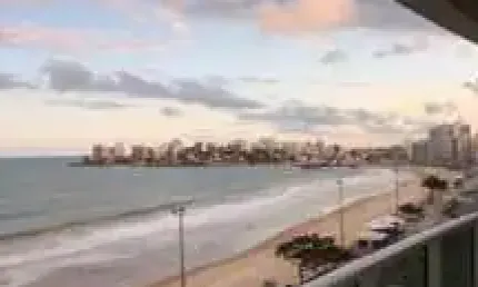 Apartamento com três quartos sendo uma suíte em frente ao mar da praia do morro!