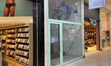 Ponto comercial com 1 sala à venda no Centro, Guarapari  por R$ 890.000