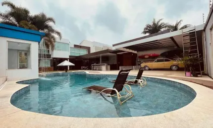 Casa com 4 quartos à venda no Enseada Azul, Guarapari  por R$ 2.500.000