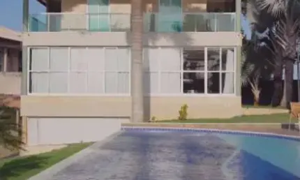 MARAVILHOSA CASA DUPLEX PRÓXIMO A RODOVIA DO SOL EM GUARAPARI.