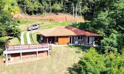 Casa de campo linear com 120 m² em Domingos Martins