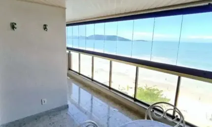 Maravilhoso apartamento frente mar / praia do morro