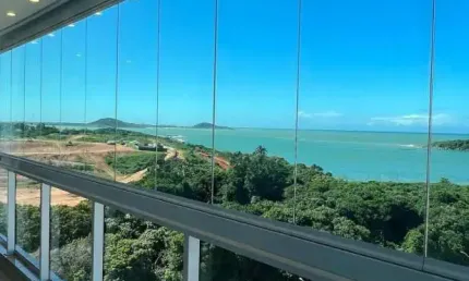 EXCLUSIVO APARTAMENTO FINAMENTE MOBILIADO NA PRAIA DO MORRO