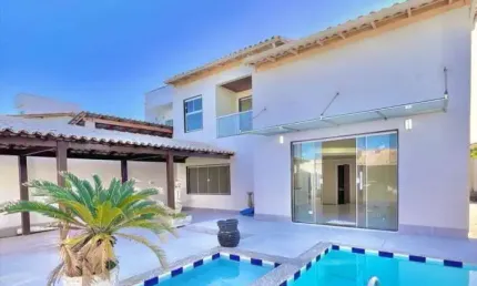 MARAVILHOSA CASA NA QUADRA DO MAR EM INTERLAGOS / VILA VELHA - ES