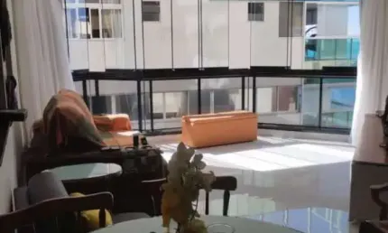 MARAVILHOSO APARTAMENTO COM VISTA PARA O MAR NA PRAIA DA COSTA / ES