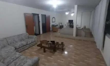 MARAVILHOSO APARTAMENTO COM 4 QUARTOS NO CENTRO DE GUARAPARI