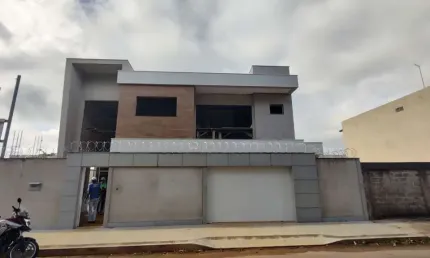 EXCELENTE CASA ALTO PADRÃO NO ITAPEBUSSU COM TRÊS QUARTOS