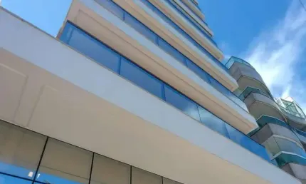 ULTIMA UNIDADE FRENTE MAR PARA A PRAIA DE PERACANGA COM 4 SUITES!!!!!!