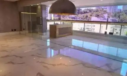 UM DESLUMBRANTE APARTAMENTO NA PRAIA DO CANTO / SOMENTE 1 POR ANDAR - RARÍSSIMO!