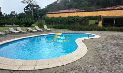 Terreno à venda no Condomínio Espelho D'Água, Alto Padrão.