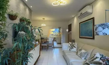 Desfrute da vida à beira-mar neste encantador apartamento de 02 quartos, localizado na esquina do oceano.