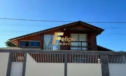 Esta é a oportunidade que você estava esperando! Uma casa ampla e espaçosa, perfeita para acomodar toda a sua família e amigos.