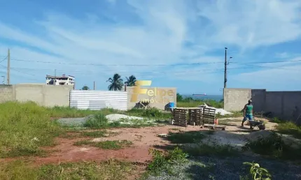 TERRENO À VENDA COM ESCRITURA E PROJETO PARA CONSTRUÇÃO DE 4 CASAS GEMINADAS.