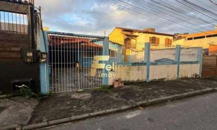EXCLENTE CASA DISPONÍVEL PARA LOCAÇÃO POR TEMPORADA OU ANUAL, LOCALIZADA NA PRAIA DO MORRO EM GUARAPARI/ES!