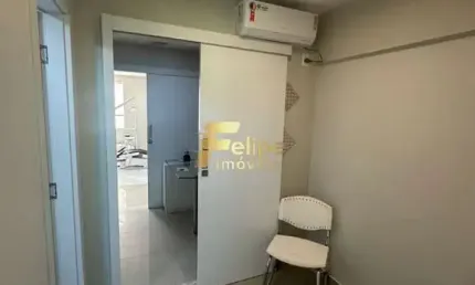 EXCELENTE SALA COMERCIAL PARA CONSULTÓRIO ODONTOLÓGICO LOCALIZADA NO CENTRO DE GUARAPARI/ES!